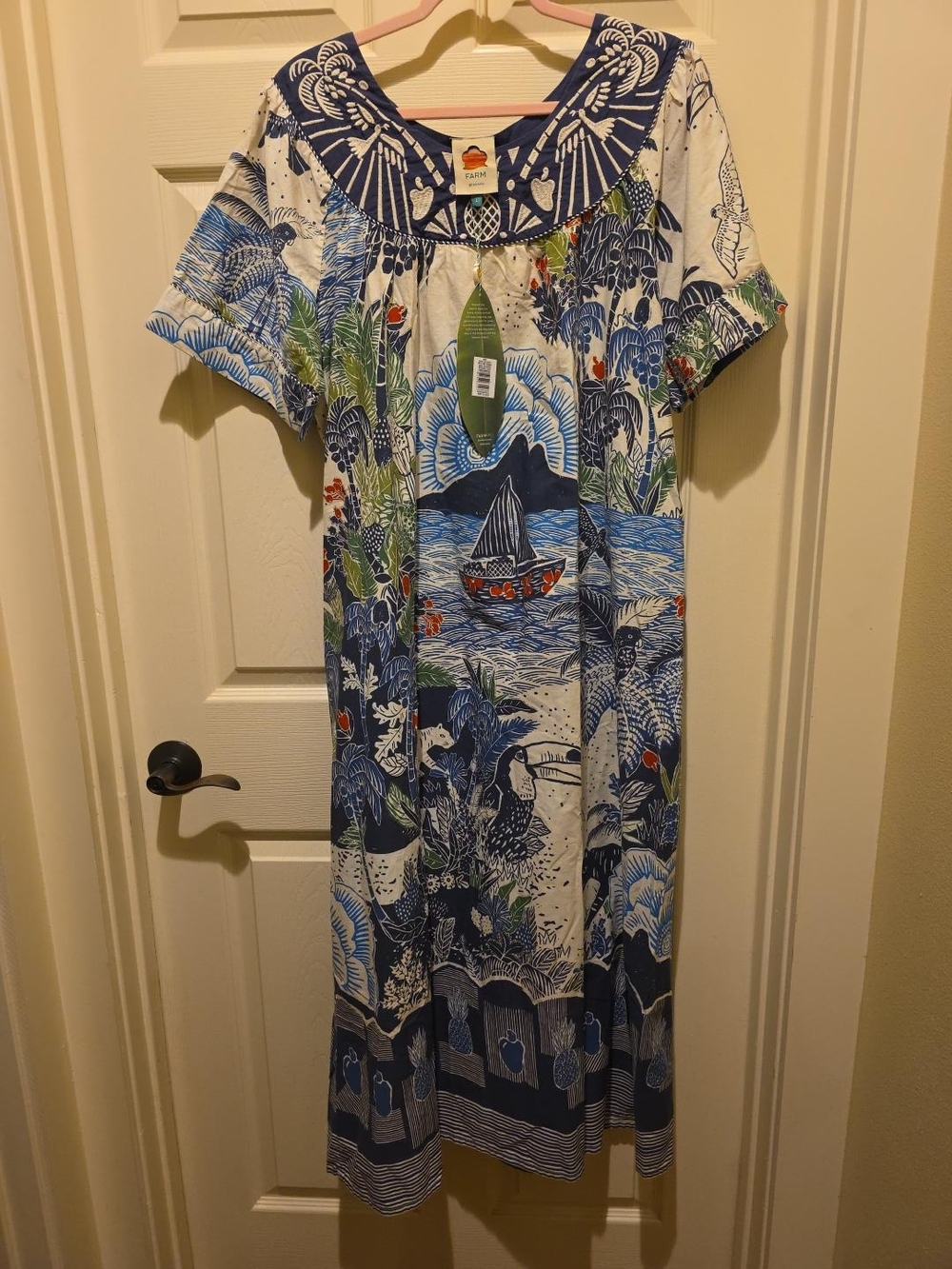 FARM Rio Graphic Rio Maxi Dress - Picture 2 of 6